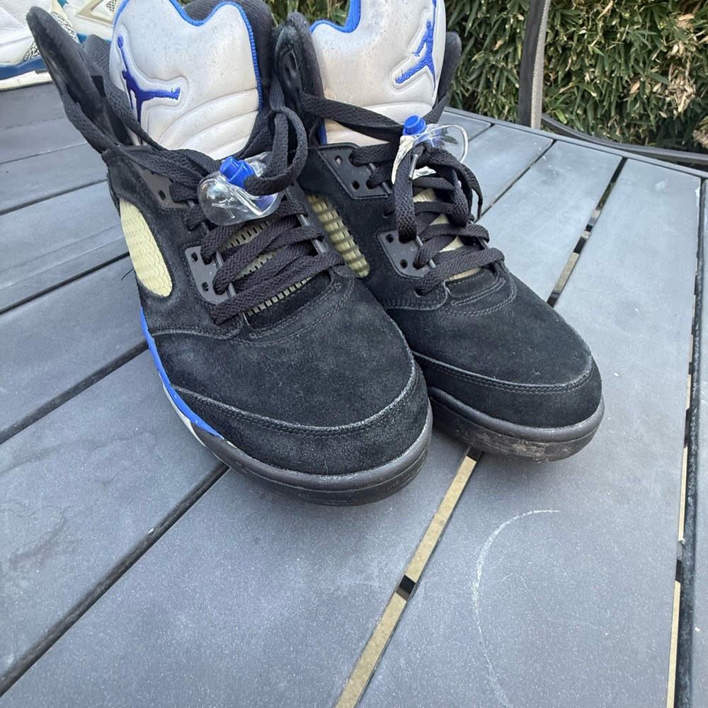 Air Jordan 5 “Black / Varsity Royal” (Retro)
Men’s  size 11